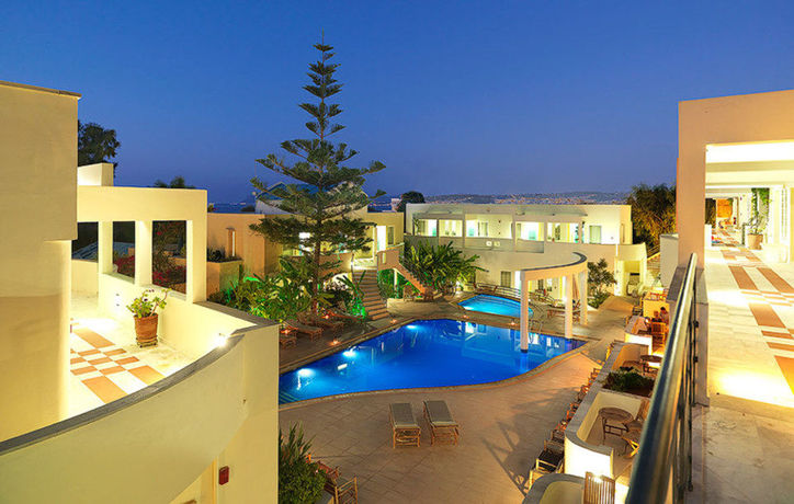 Imagen de los interiores del Hotel Forum Suites. Foto 12