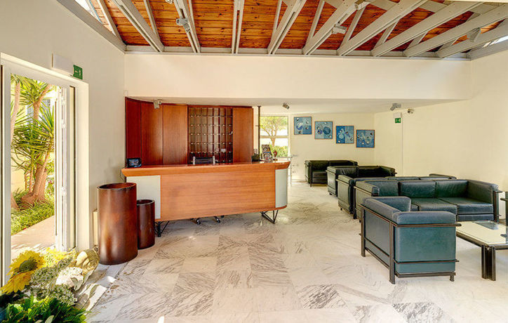 Imagen de los interiores del Hotel Forum Suites. Foto 14