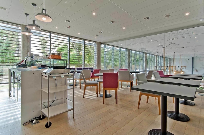 Imagen del bar/restaurante del Hotel Forza. Foto 4