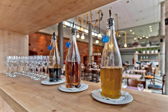 Imagen del bar/restaurante del Hotel Forza. Foto 6