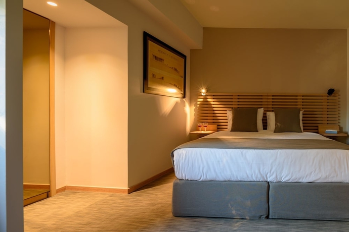 Imagen de la habitación del Hotel Fos DownTown Suites. Foto 2