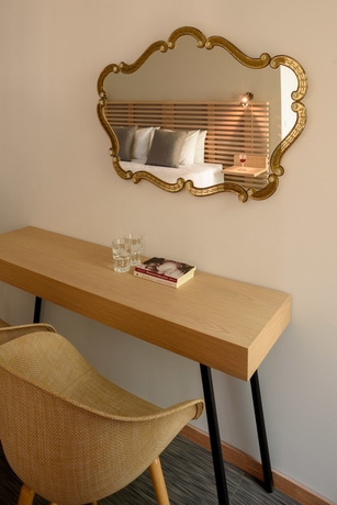 Imagen de la habitación del Hotel Fos DownTown Suites. Foto 7