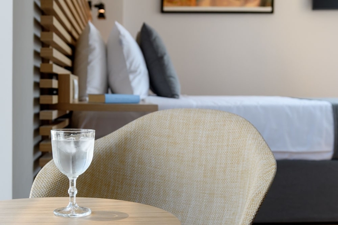 Imagen de la habitación del Hotel Fos DownTown Suites. Foto 12