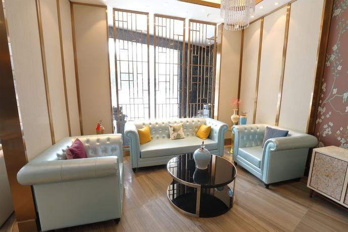Imagen de los interiores del Hotel Foshan Huasheng Business. Foto 15