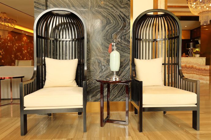 Imagen de los interiores del Hotel Foshan Huasheng Business. Foto 16