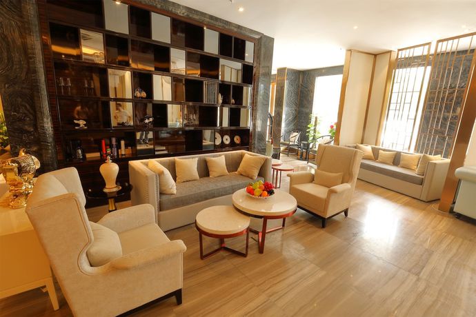 Imagen de los interiores del Hotel Foshan Huasheng Business. Foto 20