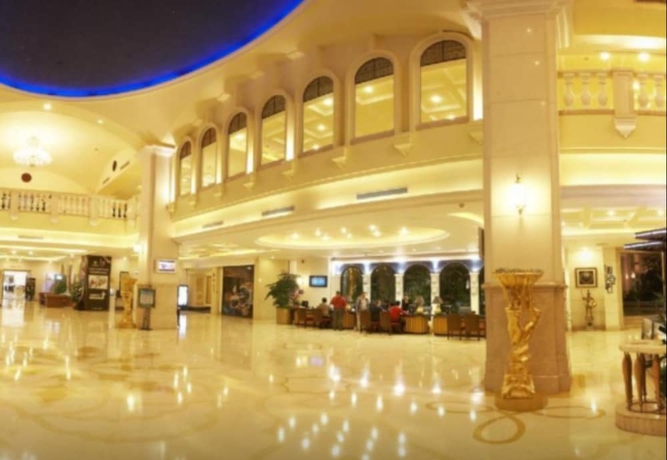 Imagen de los interiores del Hotel Foshan Huaxia Pearl. Foto 18