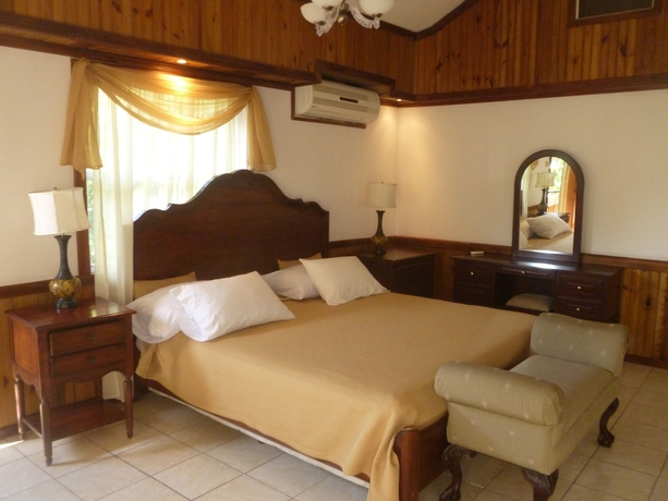 Imagen de la habitación del Hotel Foster's West Bay Resort. Foto 12