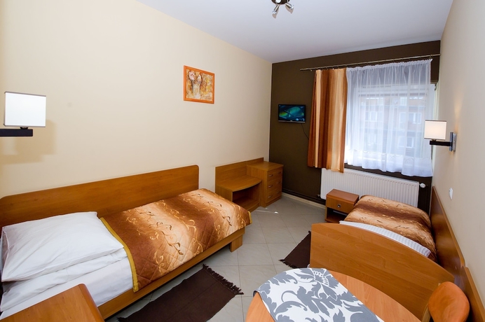 Imagen de la habitación del Hotel Fotex. Foto 2