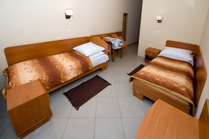 Imagen de la habitación del Hotel Fotex. Foto 3