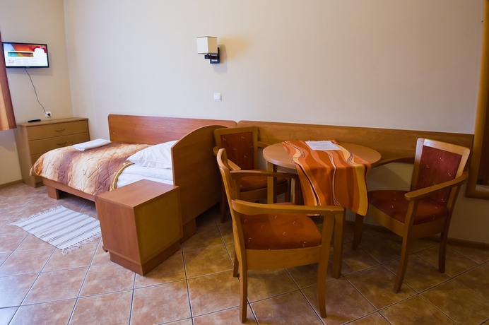 Imagen de la habitación del Hotel Fotex. Foto 4