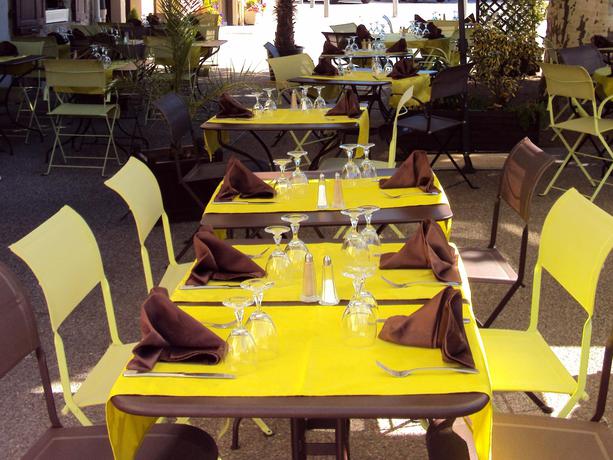 Imagen del bar/restaurante del Hotel Fouillade. Foto 4