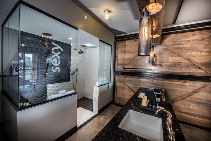 Imagen de la habitación del Hotel Found Re Phoenix. Foto 7