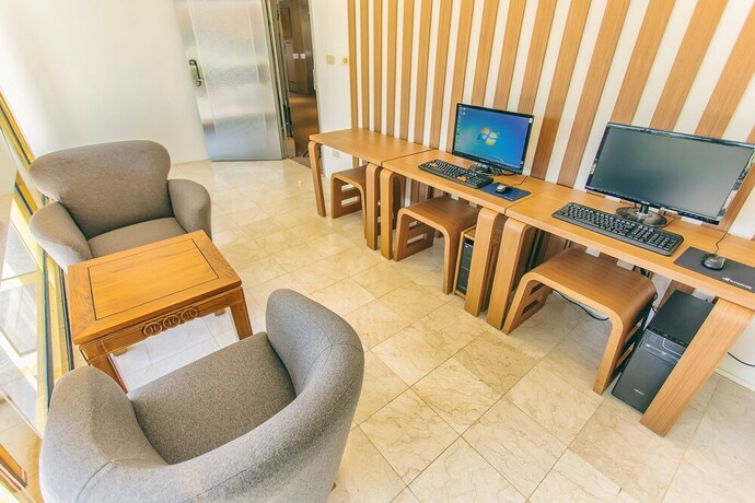 Imagen de los interiores del Hotel Foung Jia. Foto 33