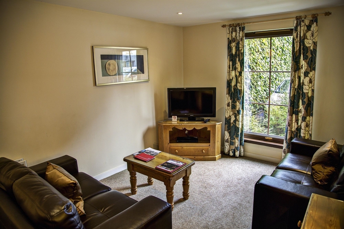 Imagen de los interiores del Hotel Fountain Court Grove. Foto 14