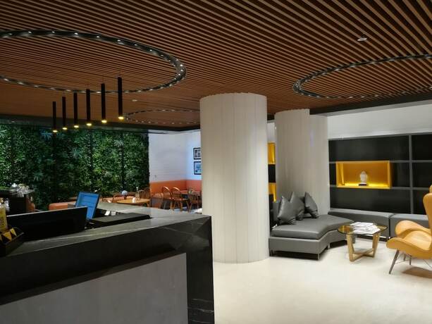 Imagen general del Hotel Fountain Tree By Tgi. Foto 8