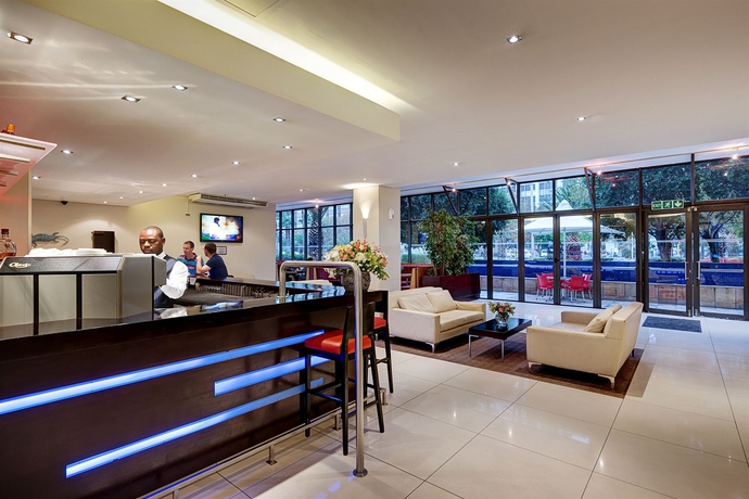 Imagen de los interiores del Hotel Fountains Hotel. Foto 9