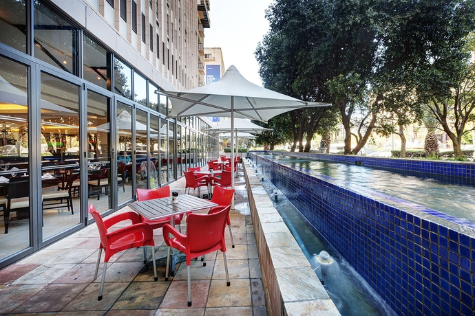 Imagen de los exteriores del Hotel Fountains Hotel. Foto 6