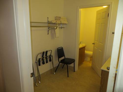 Imagen de la habitación del Hotel Four Corners Inn. Foto 12
