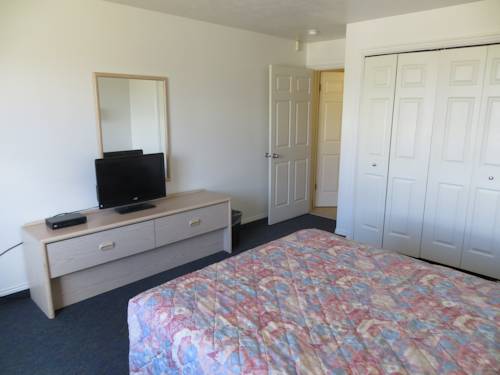 Imagen de la habitación del Hotel Four Corners Inn. Foto 15