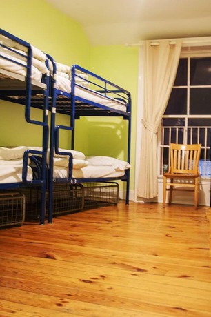 Imagen de la habitación del Hotel Four Courts Hostel. Foto 15