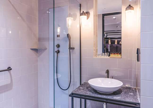 Imagen de la habitación del Hotel Four Elements Amsterdam. Foto 14