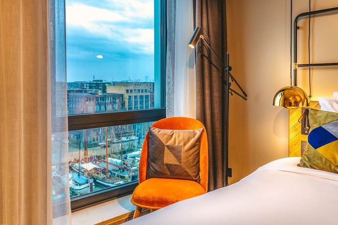 Imagen de la habitación del Hotel Four Elements Amsterdam. Foto 16