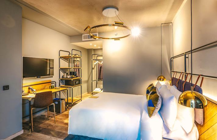 Imagen de la habitación del Hotel Four Elements Amsterdam. Foto 18