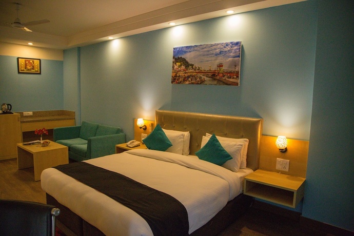 Imagen de la habitación del Hotel Four Leaf Service Suites. Foto 17