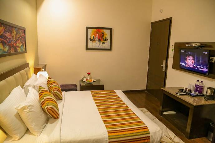 Imagen de la habitación del Hotel Four Leafs Amritsar. Foto 3