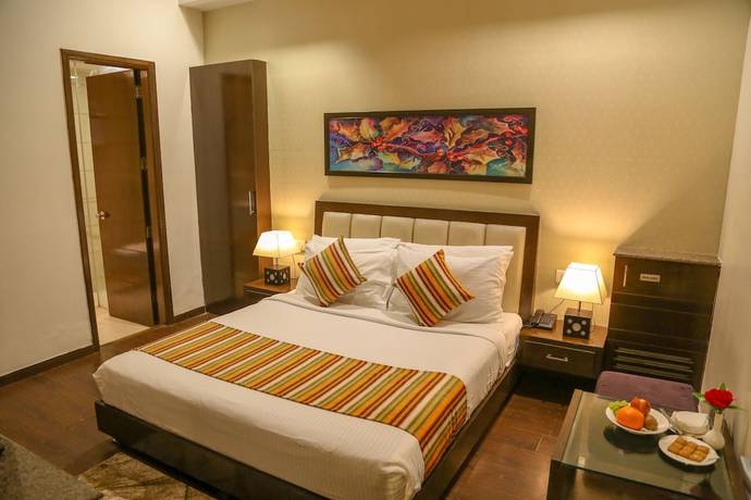 Imagen de la habitación del Hotel Four Leafs Amritsar. Foto 6