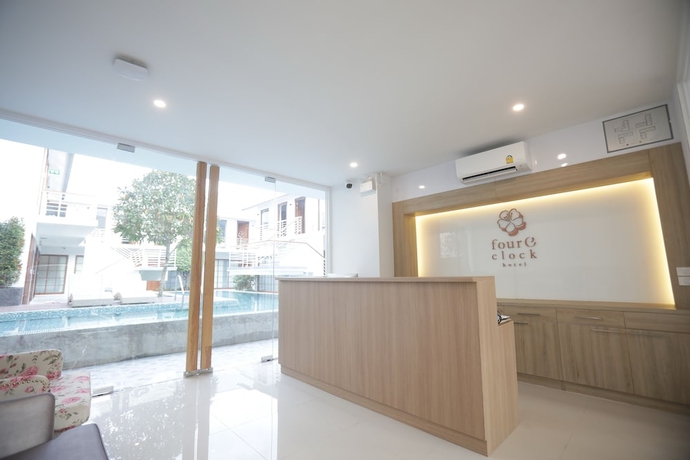 Imagen de los interiores del Hotel Four O'clock. Foto 19