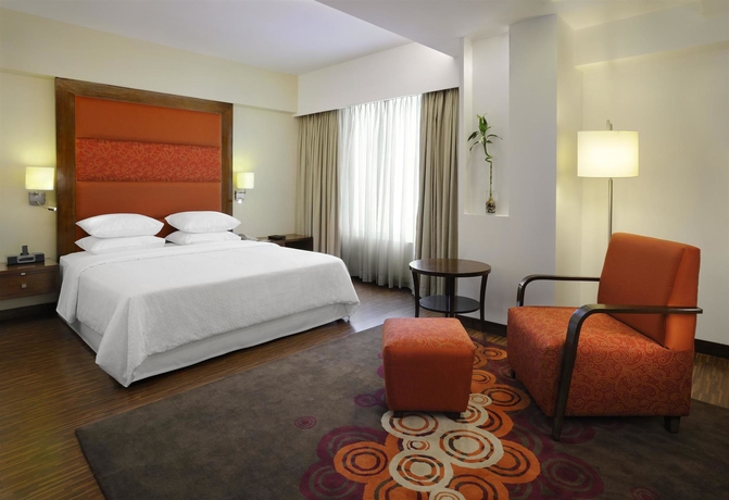 Imagen de la habitación del Hotel Four Points By Sheraton Ahmedabad. Foto 7