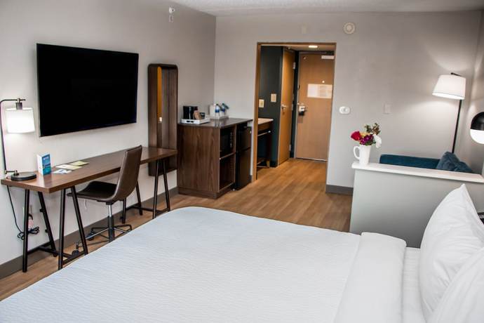 Imagen de la habitación del Hotel Four Points By Sheraton Allentown Lehigh Valley. Foto 7