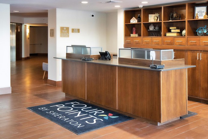 Imagen de los interiores del Hotel Four Points By Sheraton Allentown Lehigh Valley. Foto 15