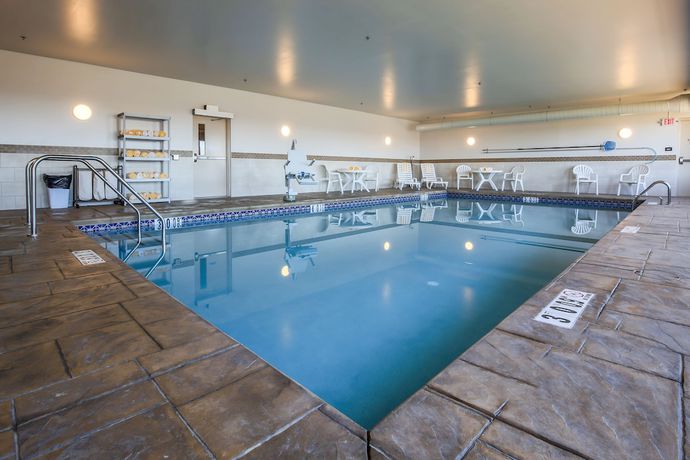 Imagen de la piscina del Hotel Four Points By Sheraton Allentown Lehigh Valley. Foto 20