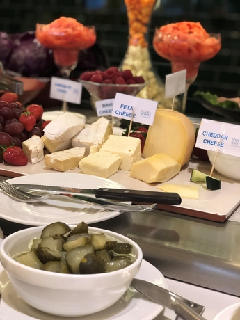 Imagen del bar/restaurante del Hotel Four Points By Sheraton Arusha, The Arusha, ARUSHA. Foto 3