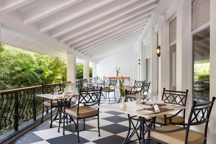 Imagen del bar/restaurante del Hotel Four Points By Sheraton Arusha, The Arusha, ARUSHA. Foto 2