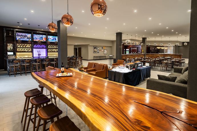 Imagen del bar/restaurante del Hotel Four Points By Sheraton Atlanta Airport West. Foto 3