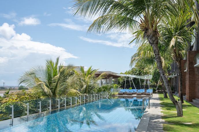 Imagen de la piscina del Hotel Four Points By Sheraton Bali, Ungasan. Foto 9