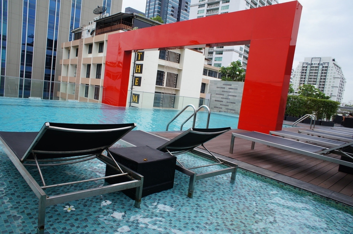 Imagen de la piscina del Hotel Four Points By Sheraton Bangkok, Sukhumvit 15. Foto 18