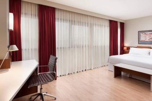 Imagen de la habitación del Hotel Four Points By Sheraton Barcelona Diagonal. Foto 8