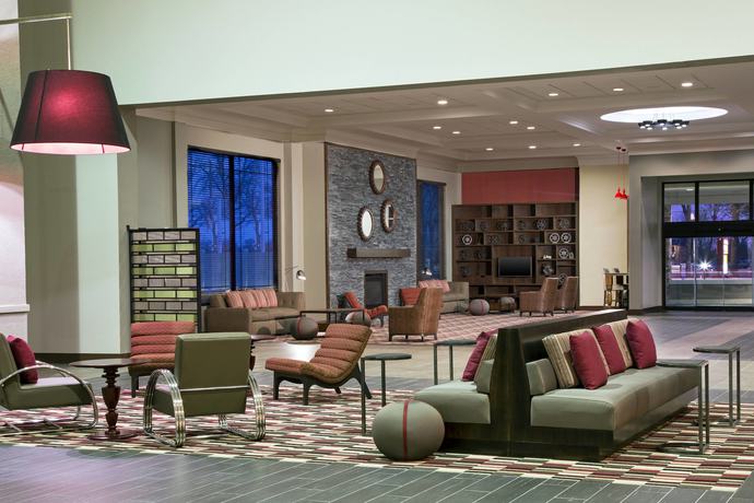 Imagen de los interiores del Hotel Four Points By Sheraton Bentonville. Foto 16