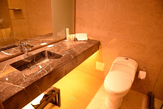 Imagen de la habitación del Hotel Four Points By Sheraton Bogota. Foto 6