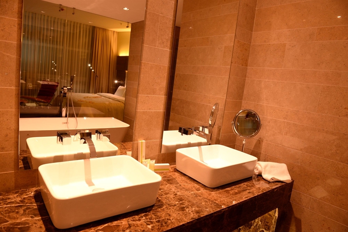 Imagen de la habitación del Hotel Four Points By Sheraton Bogota. Foto 9