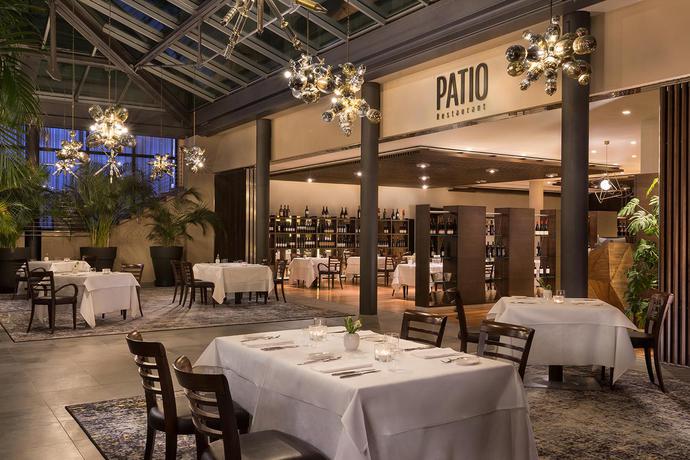 Imagen del bar/restaurante del Hotel Four Points By Sheraton Bolzano. Foto 6