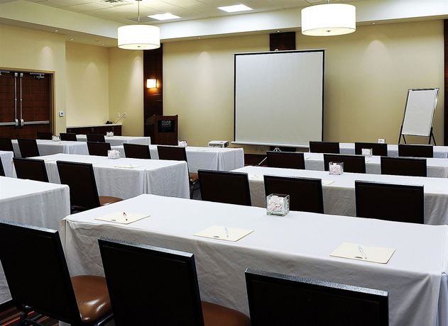 Imagen de los interiores del Hotel Four Points By Sheraton Cambridge Kitchener, Ontario. Foto 11