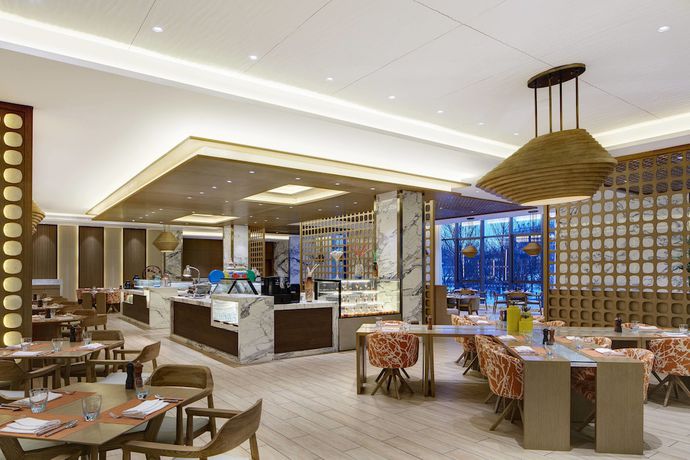 Imagen del bar/restaurante del Hotel Four Points By Sheraton Changchun, Hi-tech Zone. Foto 3
