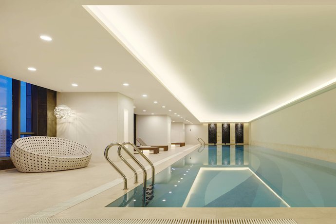 Imagen de la piscina del Hotel Four Points By Sheraton Changchun, Hi-tech Zone. Foto 20