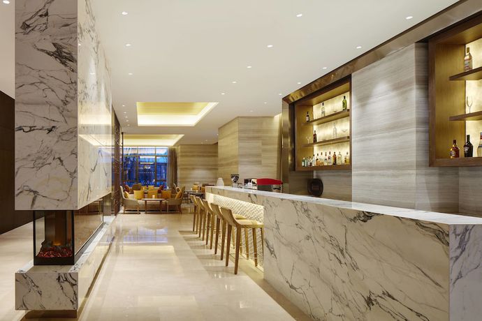Imagen del bar/restaurante del Hotel Four Points By Sheraton Changchun, Hi-tech Zone. Foto 4
